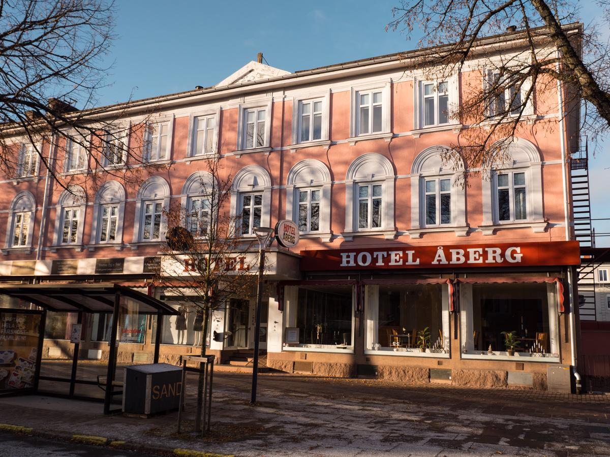 Hotel Aberg Centralhotellet Tranas Exterior photo